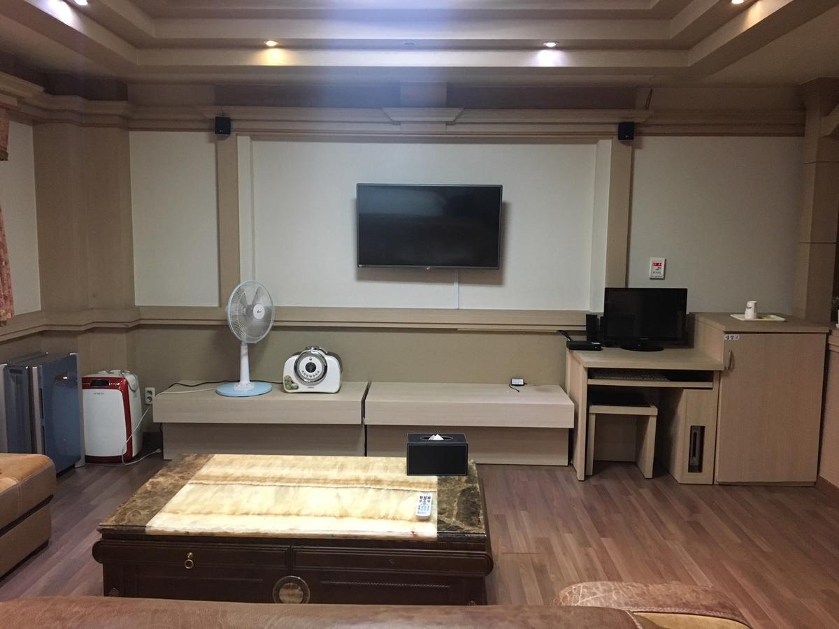 Nobless Hotel Gwangju Metropolitan City Exterior foto