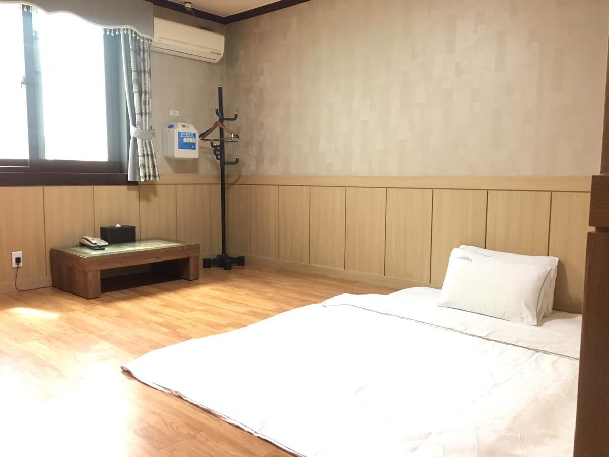 Nobless Hotel Gwangju Metropolitan City Exterior foto